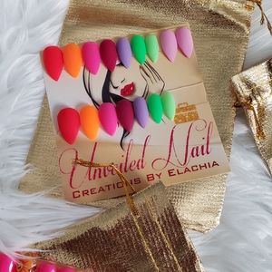 Rainbow Matte Press On Set